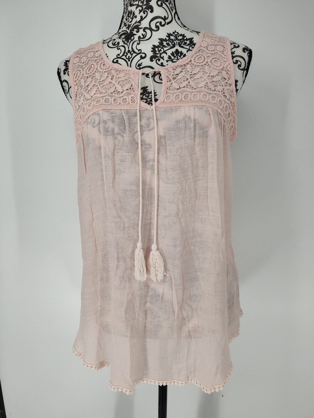 Spense Women's Pale Pink Lace Yoke Tank Top with Tassel Tie Size Medium